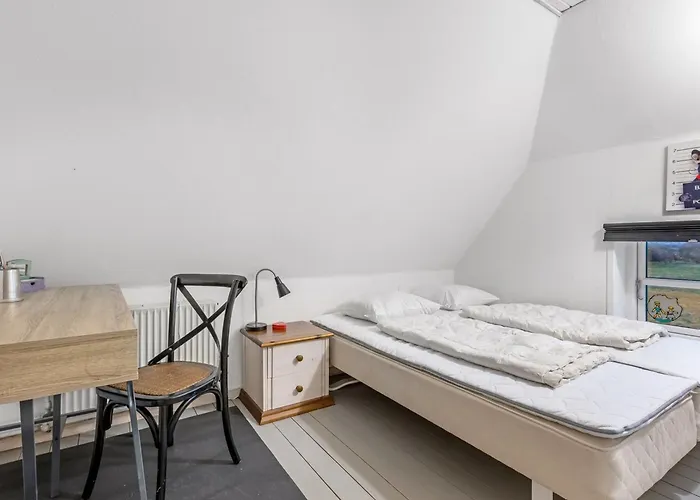 Yorik - 1-6km From The Sea By Interhome